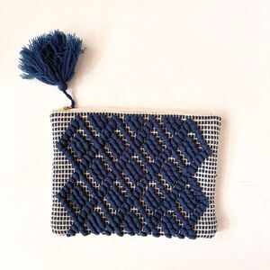 Echo Diamond Motif Navy Blue Tufted Knitted Clutch - One Size